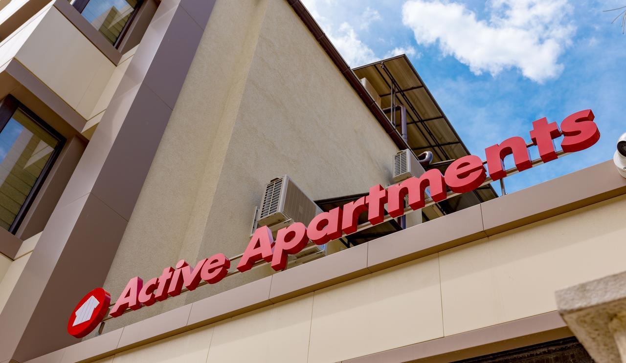 Hotel Active Apartments Targoviste Kültér fotó